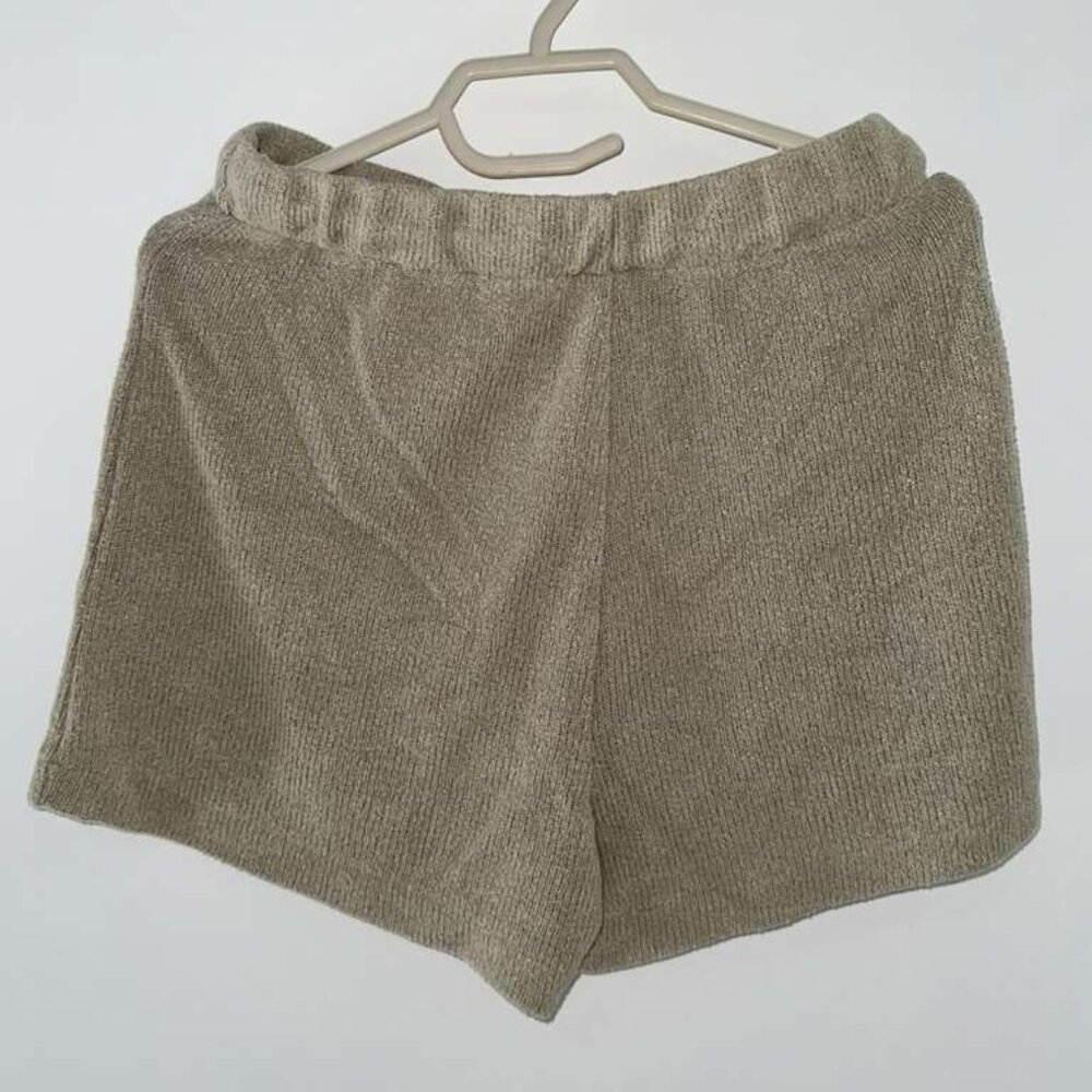 shorts - Picture 2 of 2